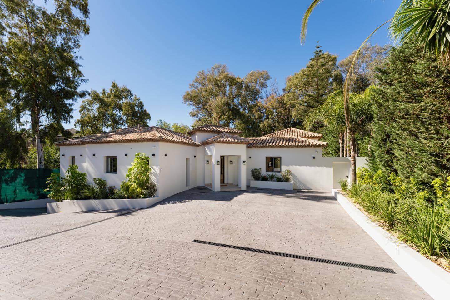 5 soverom Villa til salgs i Marbella med svømmebasseng garasje - € 4 950 000 (Ref: 9371539)