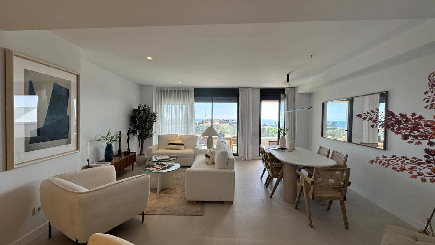 2 chambre Appartement à vendre à Estepona avec piscine garage - 445 000 € (Ref: 9374733)