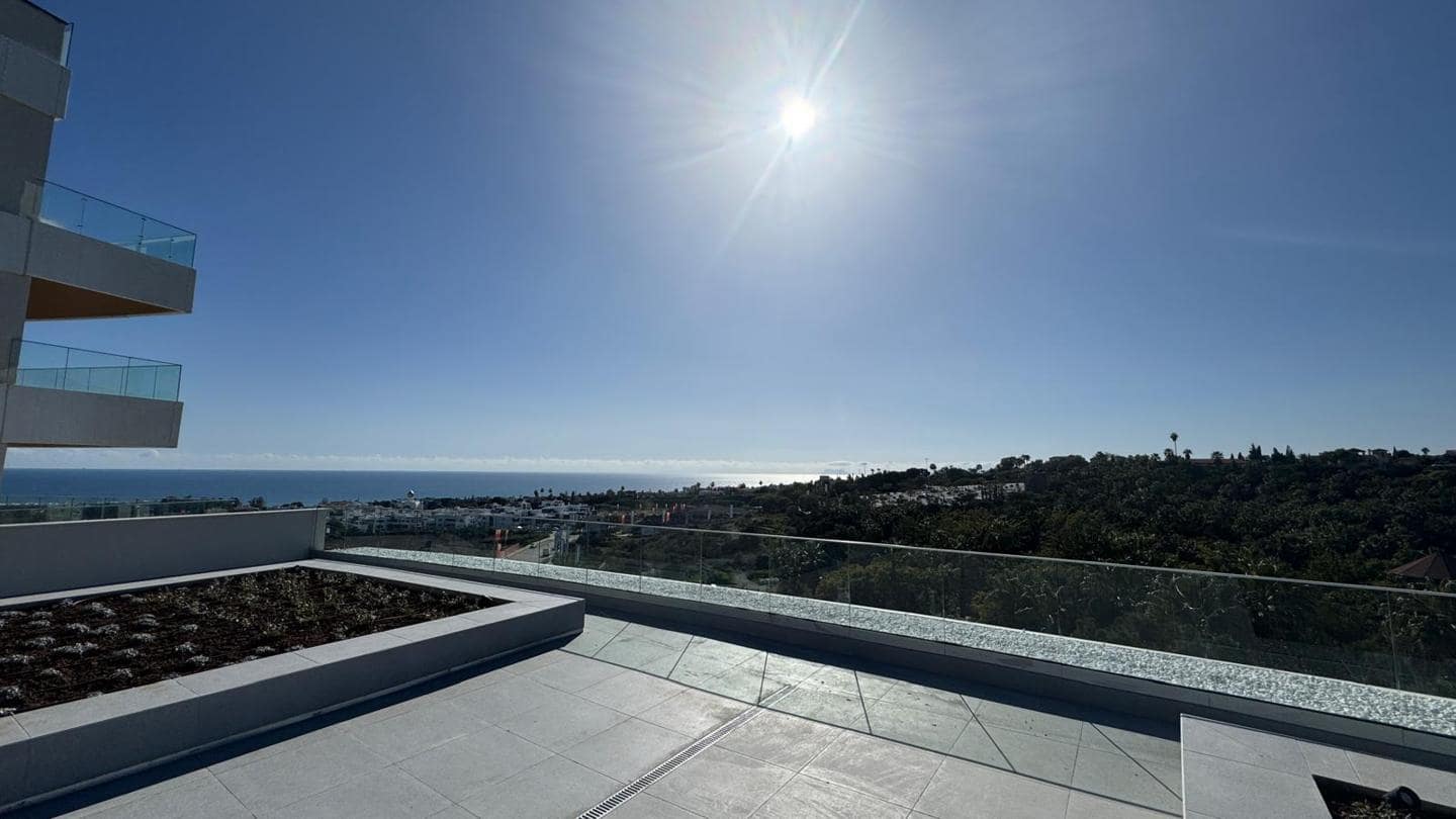 2 chambre Appartement à vendre à Estepona avec piscine garage - 445 000 € (Ref: 9374733)