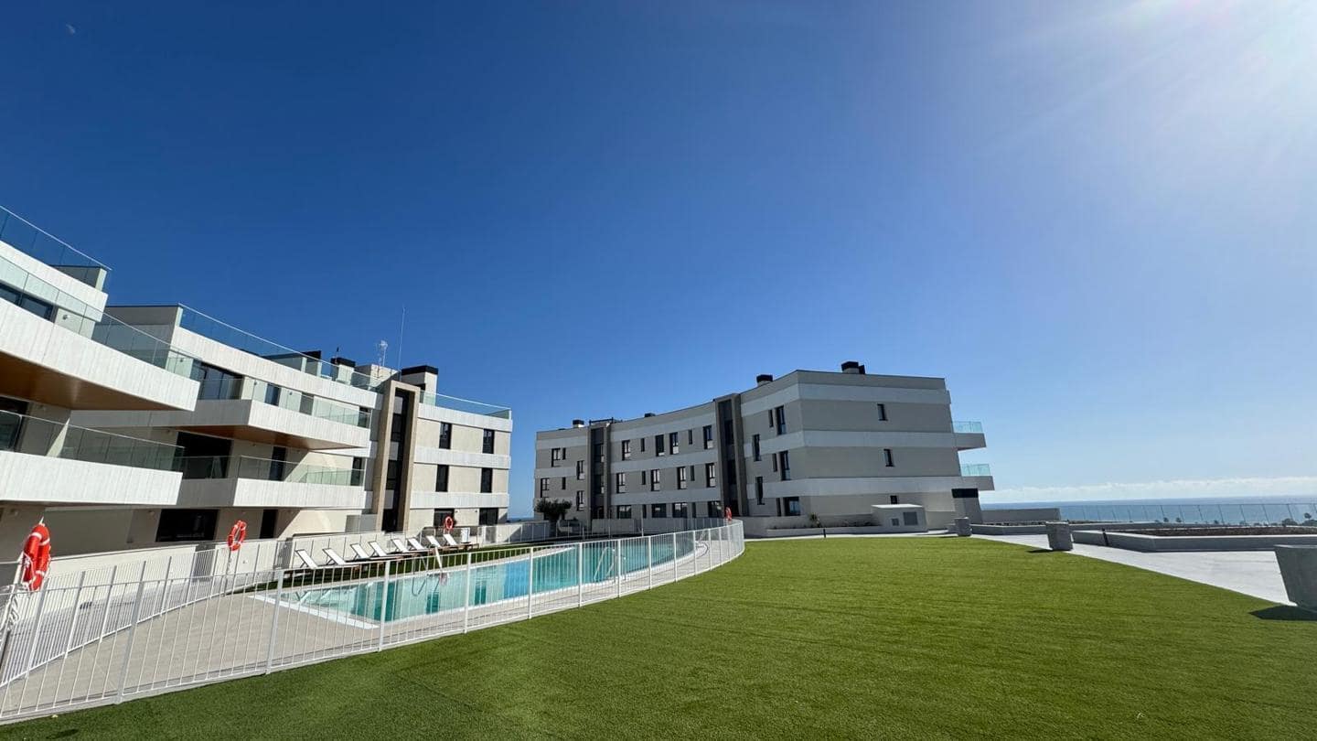 2 chambre Appartement à vendre à Estepona avec piscine garage - 445 000 € (Ref: 9374733)