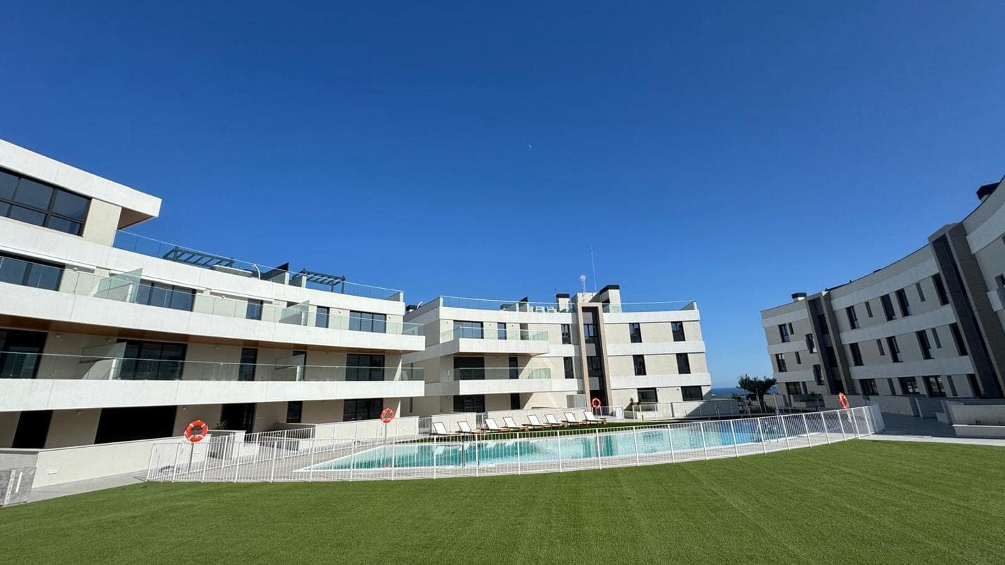 2 chambre Appartement à vendre à Estepona avec piscine garage - 445 000 € (Ref: 9374733)