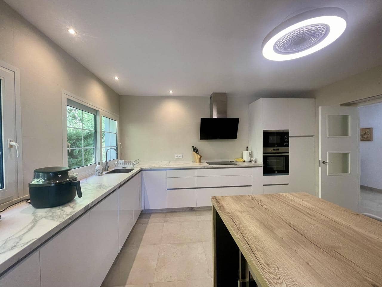 3 soveværelse Villa til salg i Sotogrande med swimmingpool garage - € 860.000 (Ref: 9374735)