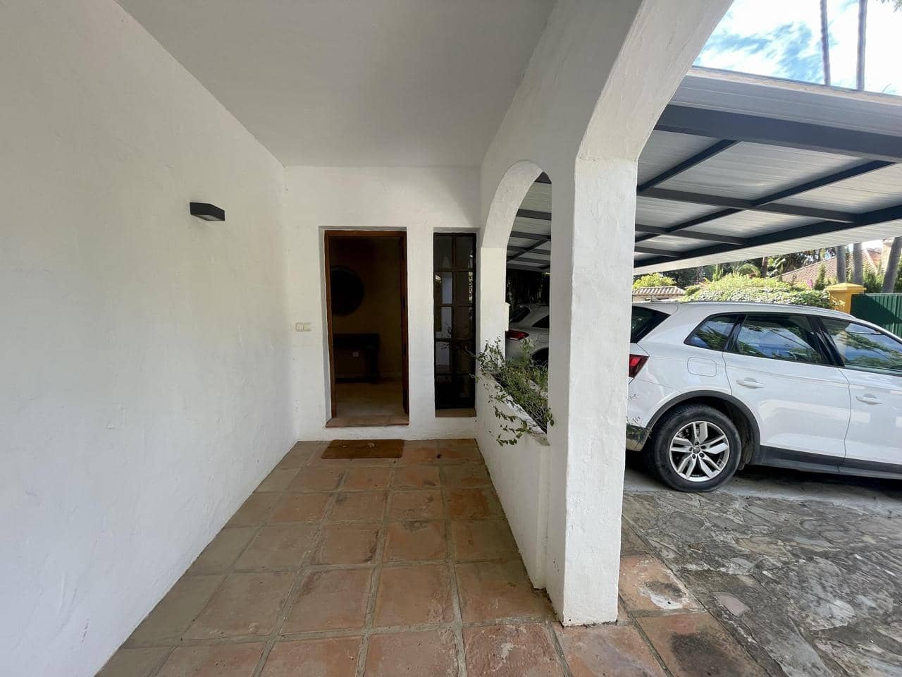 3 soveværelse Villa til salg i Sotogrande med swimmingpool garage - € 860.000 (Ref: 9374735)