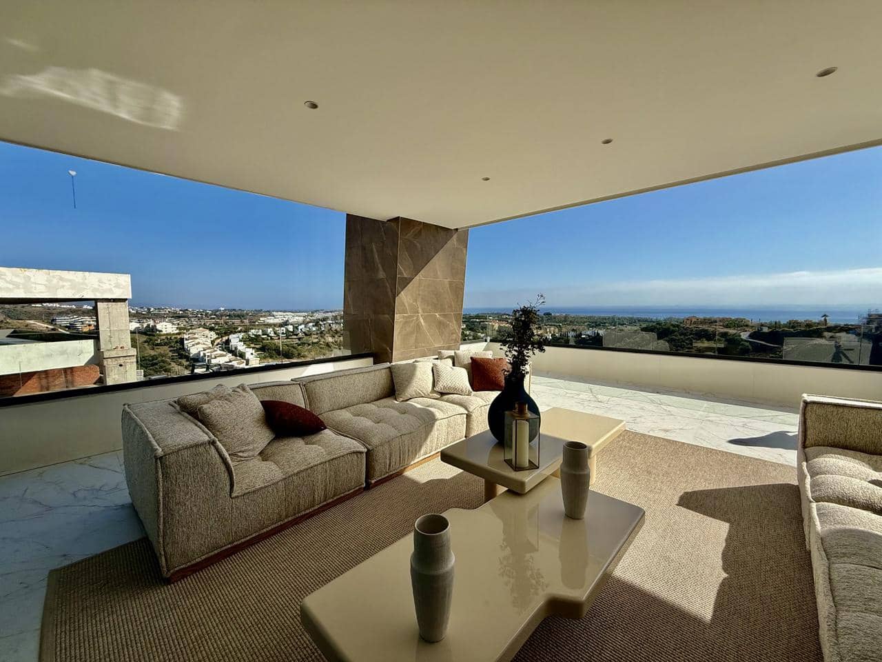 5 soverom Leilighet til salgs i Estepona med svømmebasseng garasje - € 1 679 000 (Ref: 9384974)