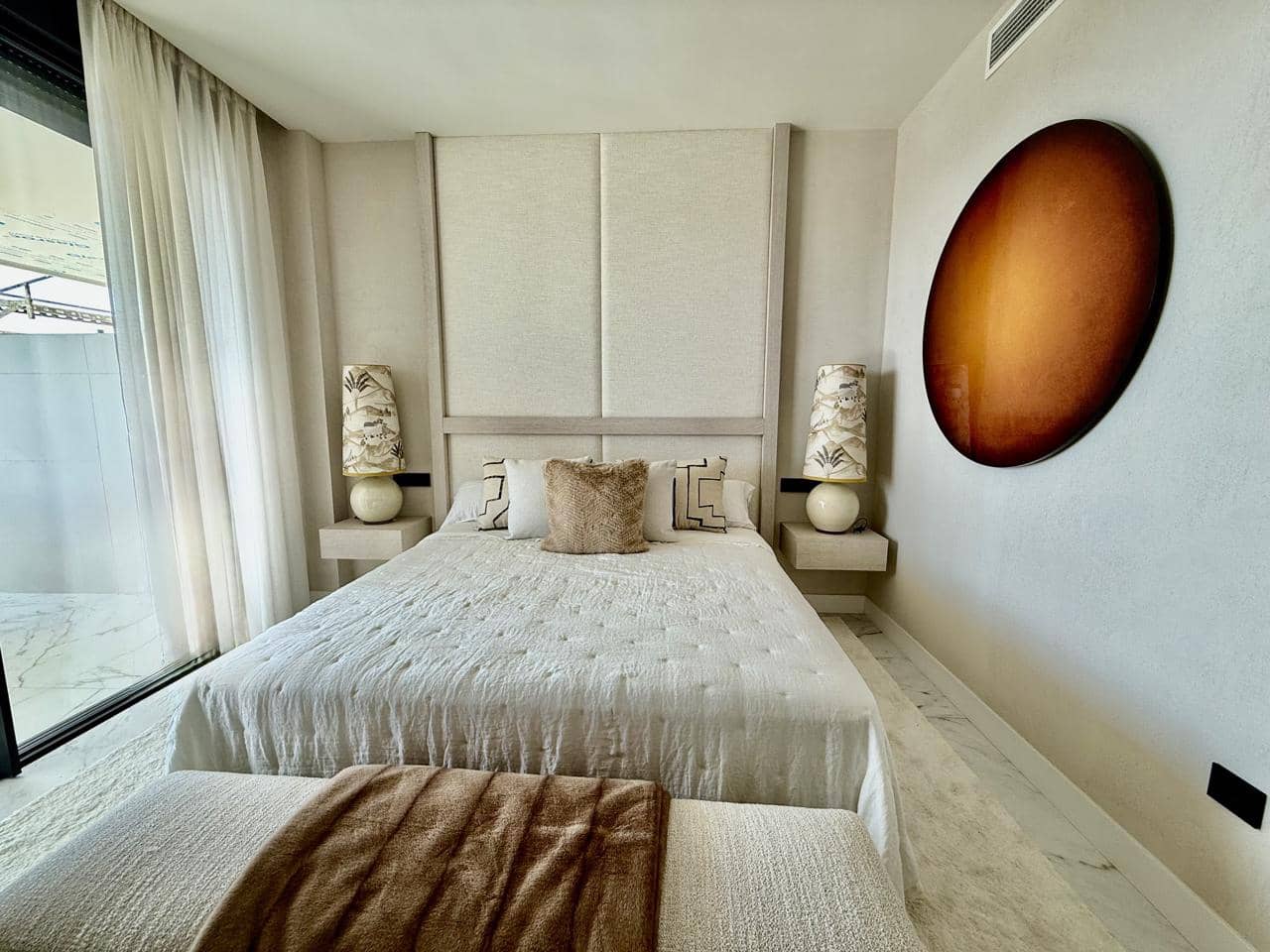 3 chambre Appartement à vendre à Estepona avec piscine garage - 1 373 000 € (Ref: 9384976)