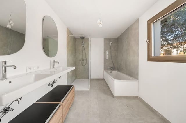 7 soveværelse Villa til salg i Buenas Noches, Estepona med swimmingpool - € 1.840.000 (Ref: 9386681)