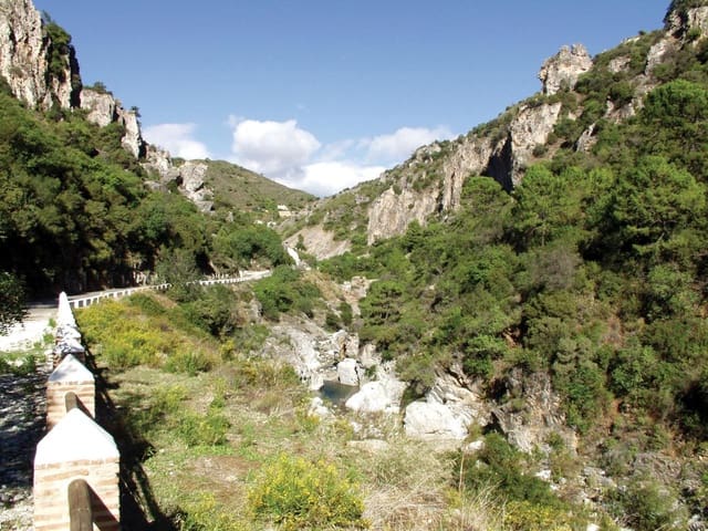 3 chambre Appartement à vendre à Benahavís pueblo, Benahavís avec piscine garage - 890 000 € (Ref: 9402472)