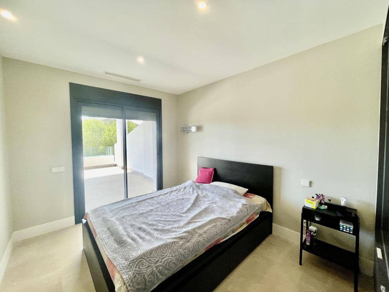 2 sovrum Lägenhet till salu i New Golden Mile med pool garage - 379 000 € (Ref: 9404554)