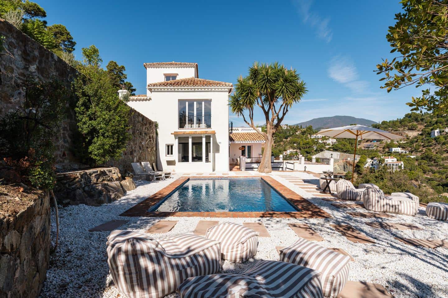 6 sovrum Villa till salu i Benahavis med pool garage - 3 295 000 € (Ref: 9408262)