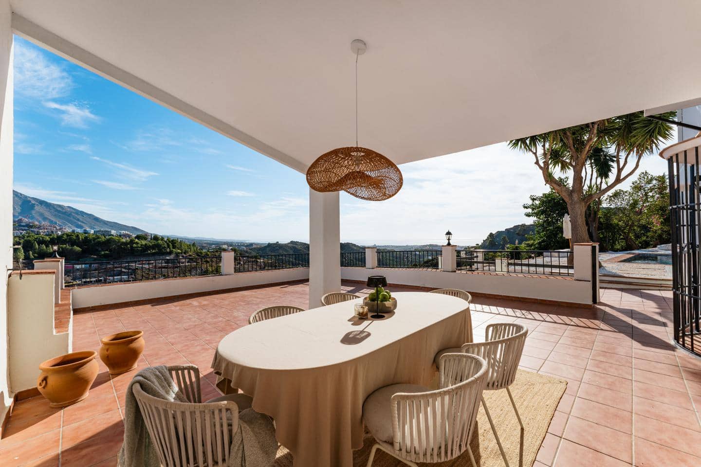 6 sovrum Villa till salu i Benahavis med pool garage - 3 295 000 € (Ref: 9408262)