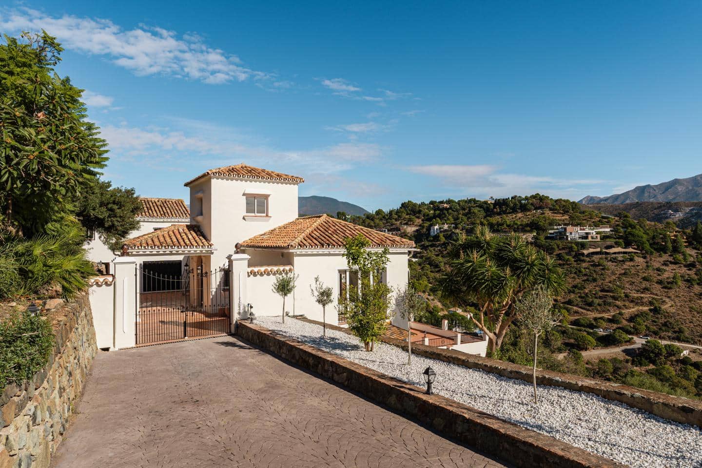 6 sovrum Villa till salu i Benahavis med pool garage - 3 295 000 € (Ref: 9408262)