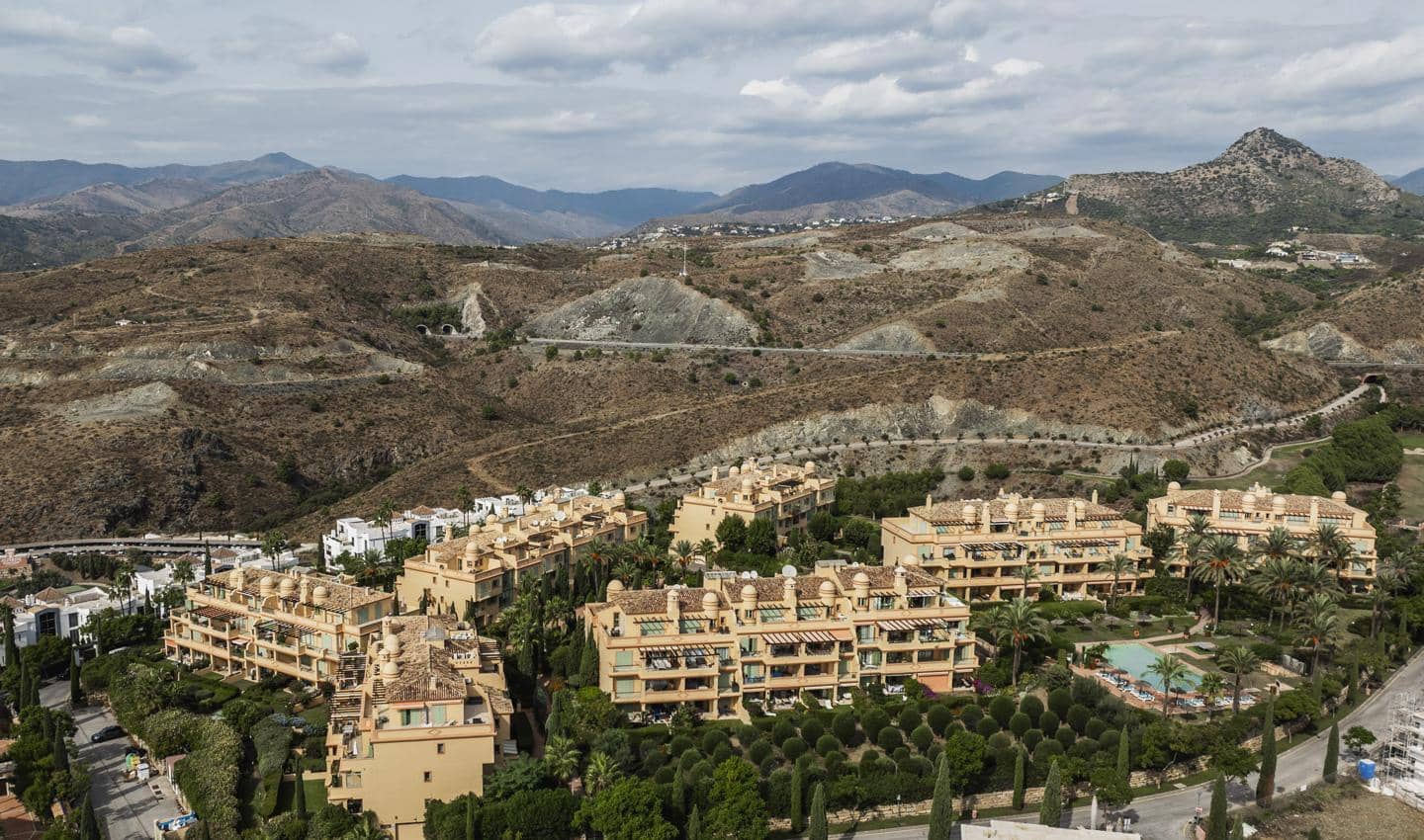 3 soveværelse Lejlighed til salg i Benahavis med garage - € 1.349.000 (Ref: 9414420)