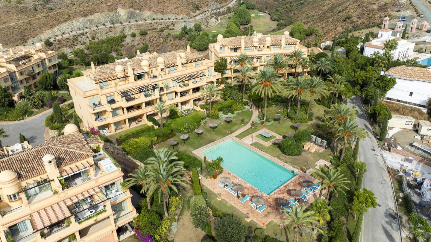 3 soveværelse Lejlighed til salg i Benahavis med garage - € 1.349.000 (Ref: 9414420)