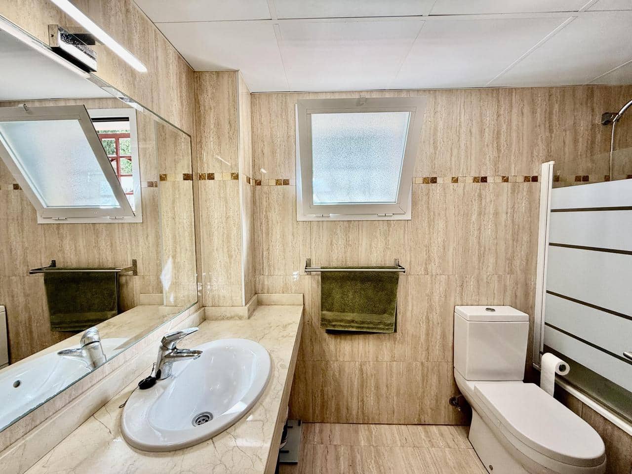 3 sovrum Lägenhet till salu i La Alcaidesa med pool garage - 310 000 € (Ref: 9415191)