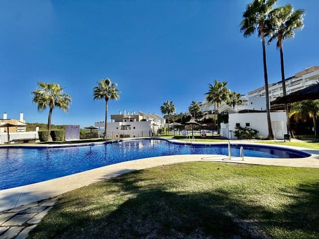3 bedroom Flat for sale in La Alcaidesa with pool garage - € 310,000 (Ref: 9415191)