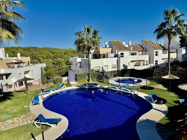 3 bedroom Flat for sale in La Alcaidesa with pool garage - € 310,000 (Ref: 9415191)