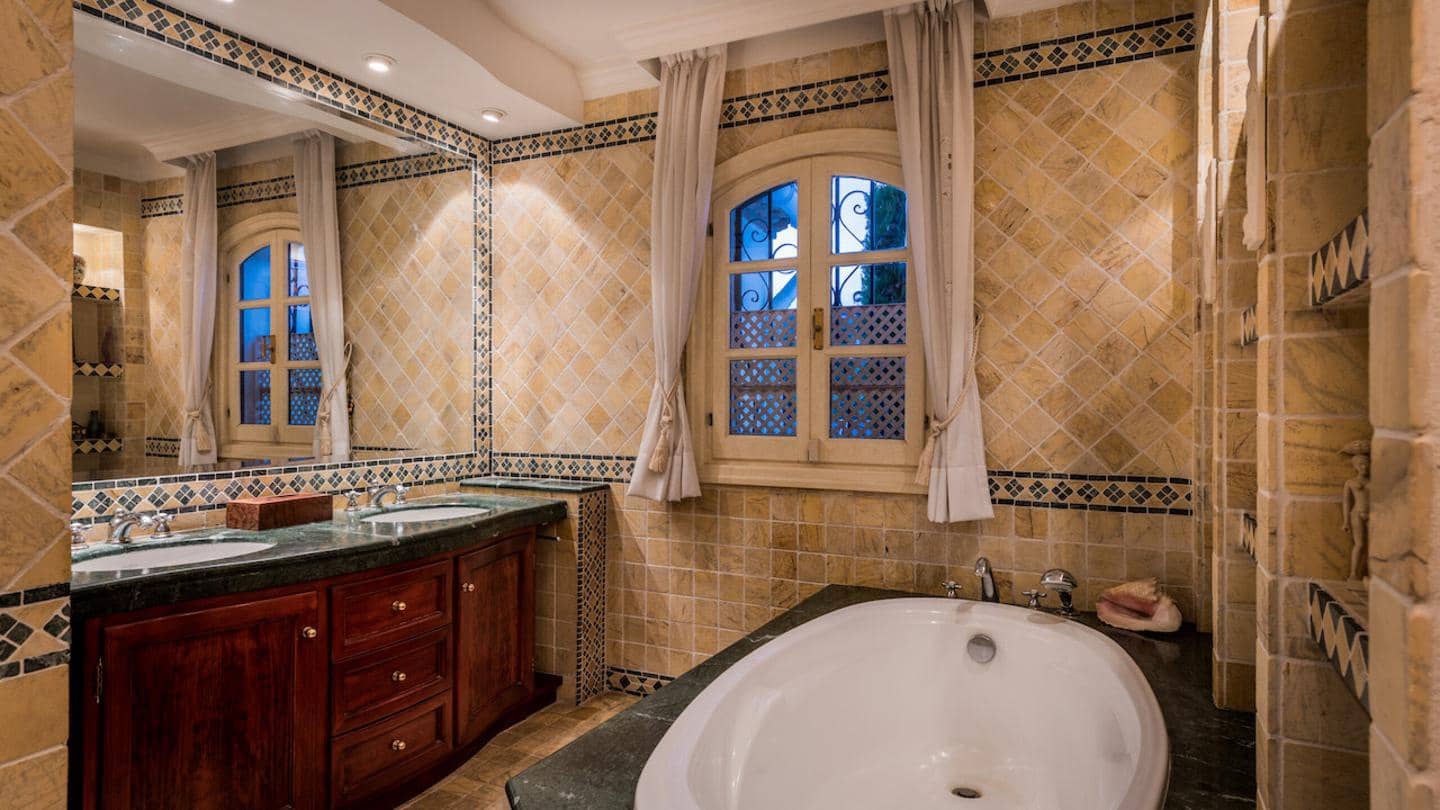 6 sypialnia Willa na sprzedaż w Cancelada z basenem garażem - 3 250 000 € (Ref: 9420646)