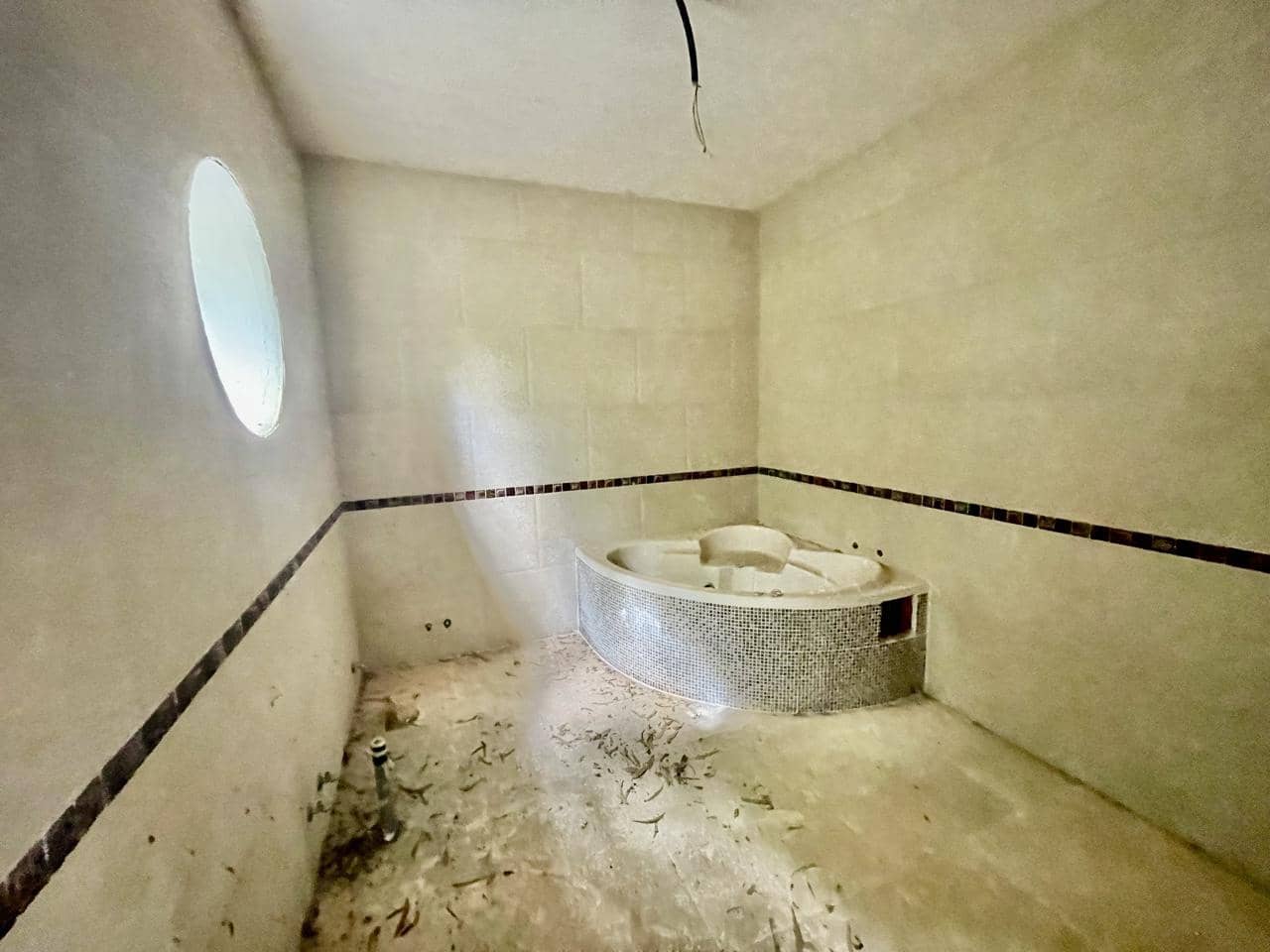 7 slaapkamer Finca/Landhuis te koop in San Enrique de Guadiaro met zwembad garage - € 875.000 (Ref: 9426738)