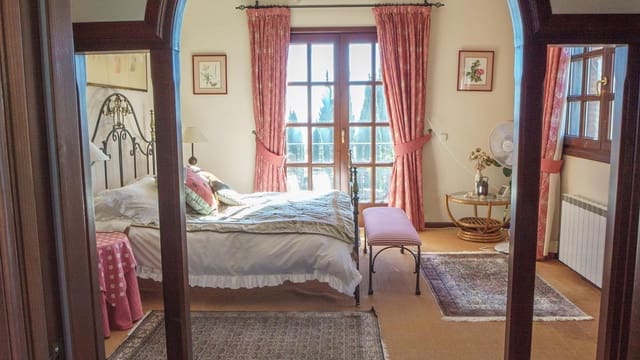 6 chambre Finca/Maison de Campagne à vendre à Altos de Estepona, Estepona avec piscine garage - 1 395 000 € (Ref: 9426741)