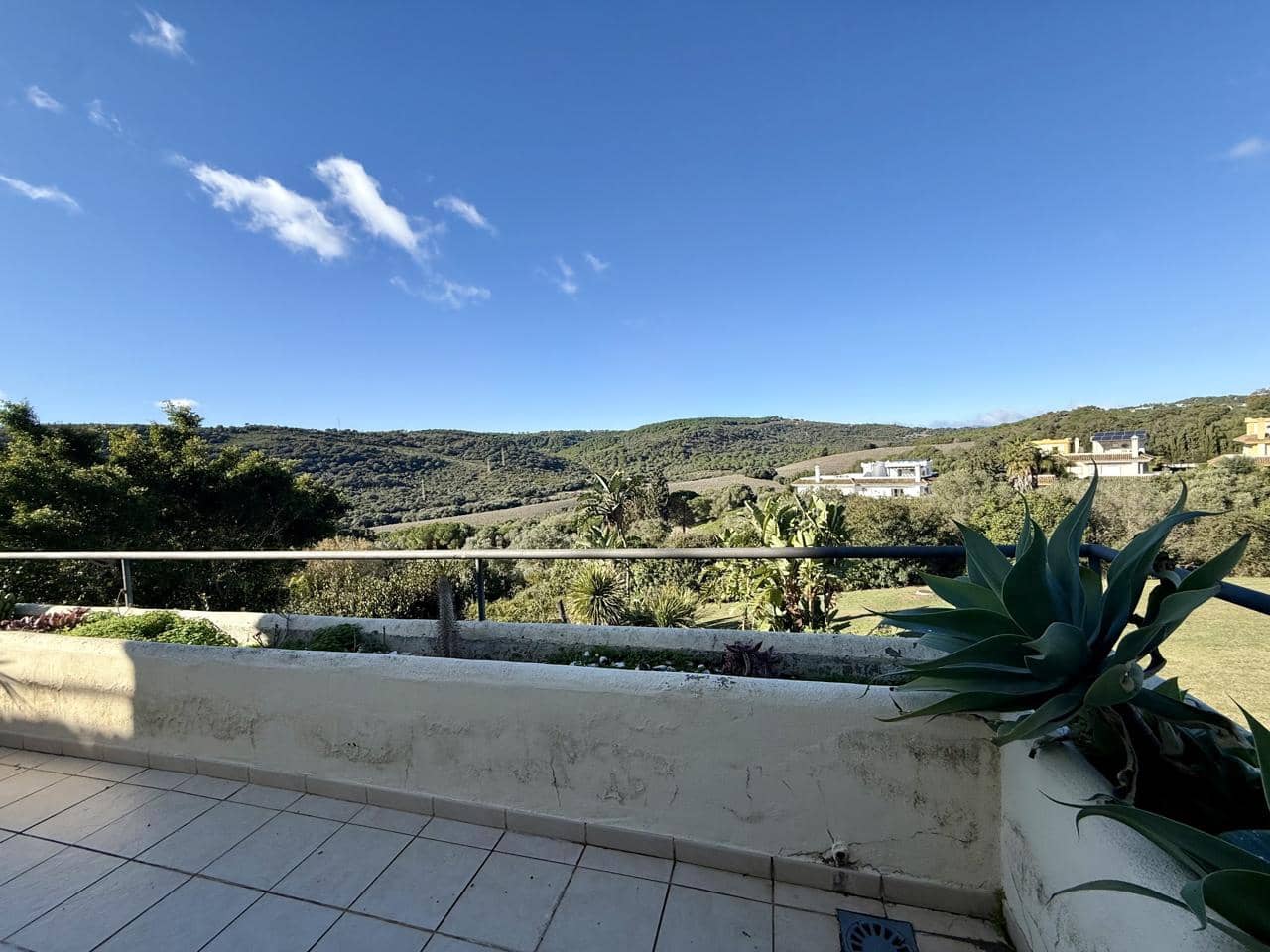 3 bedroom Flat for sale in Sotogrande with pool garage - € 450,000 (Ref: 9432833)