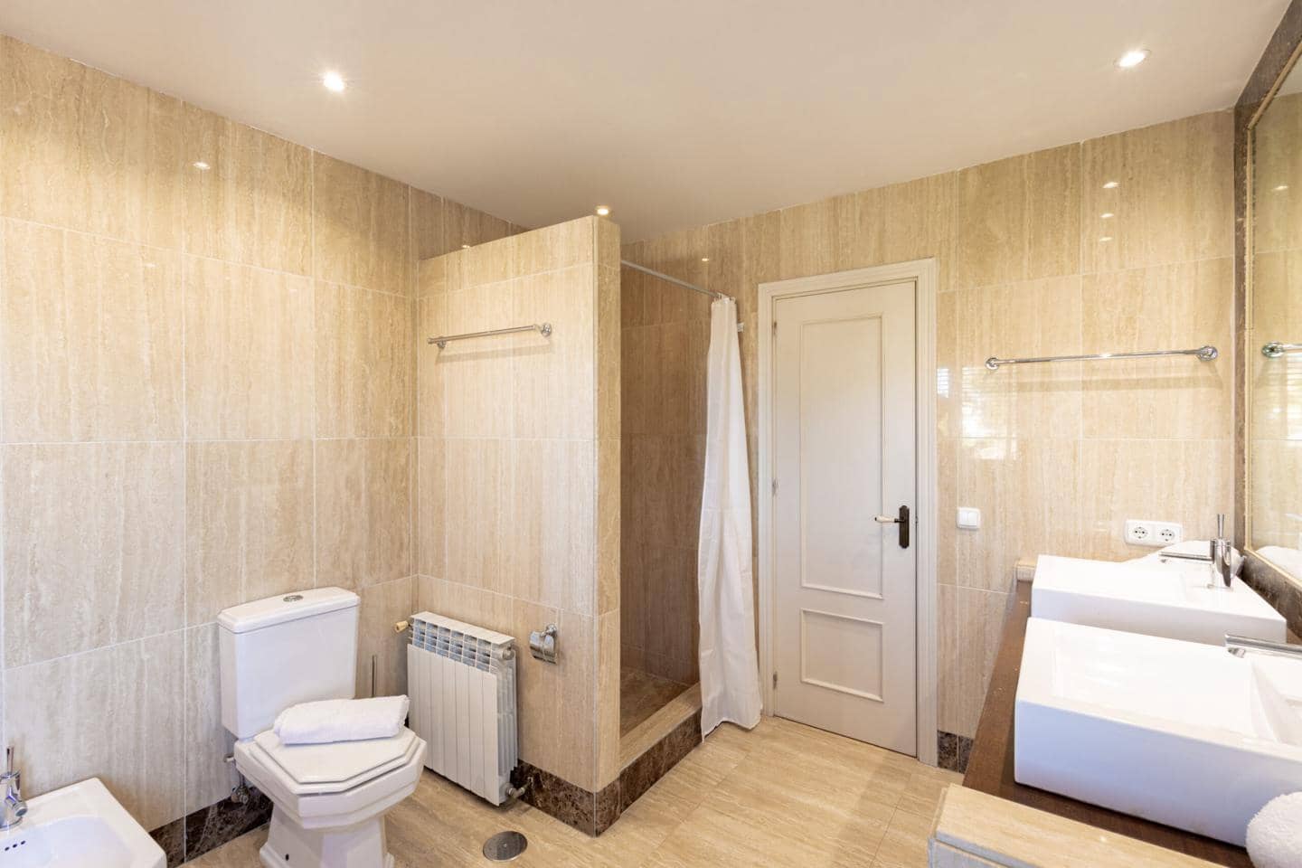 Chalet de 4 habitaciones en Saladillo-Benamara en venta con piscina garaje - 1.150.000 € (Ref: 9441666)