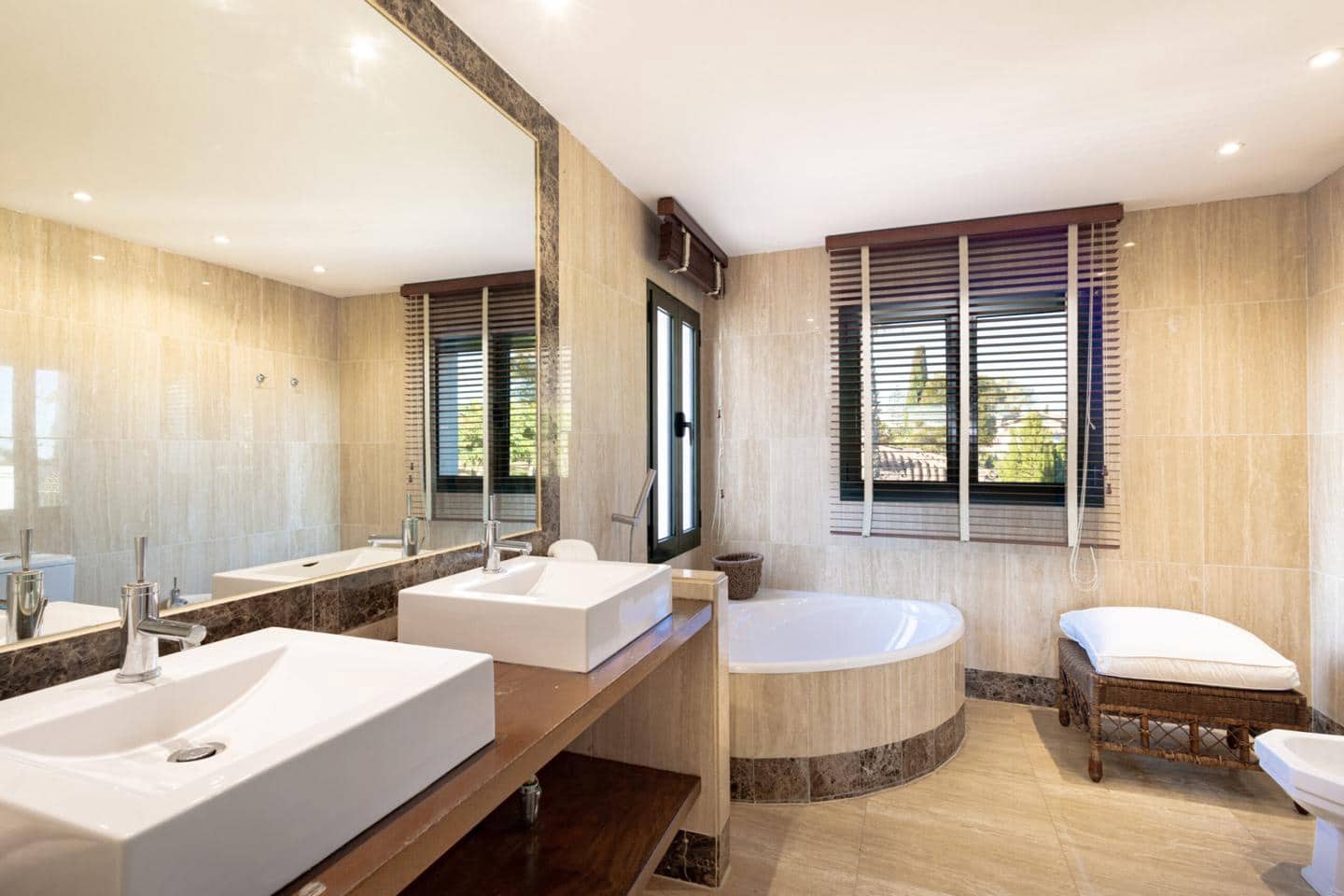 Chalet de 4 habitaciones en Saladillo-Benamara en venta con piscina garaje - 1.150.000 € (Ref: 9441666)