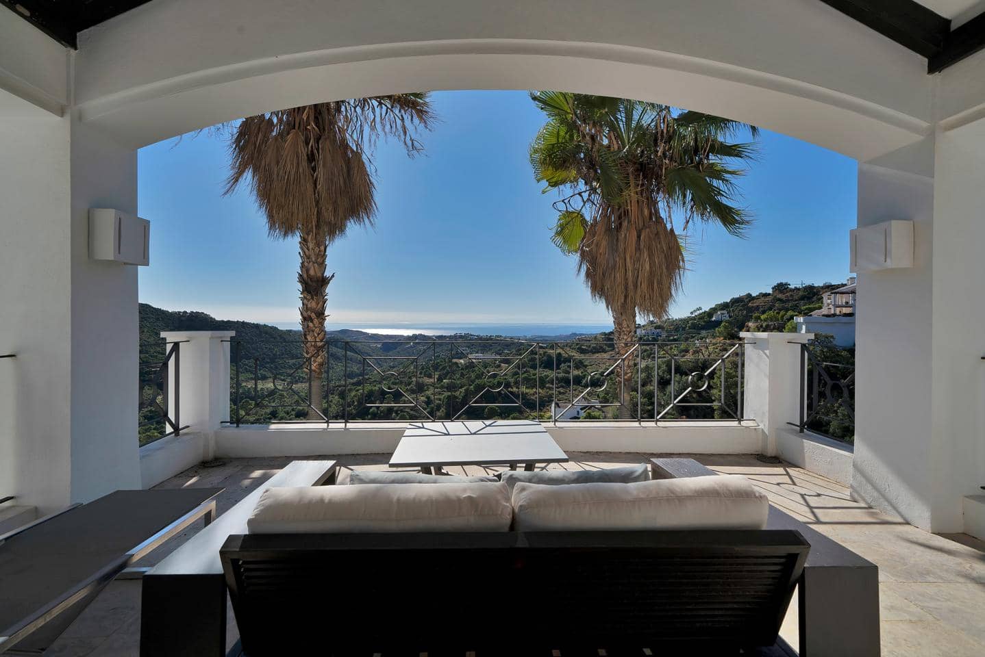 5 Zimmer Villa zu verkaufen in Benahavis mit Pool Garage - 4.950.000 € (Ref: 9451482)