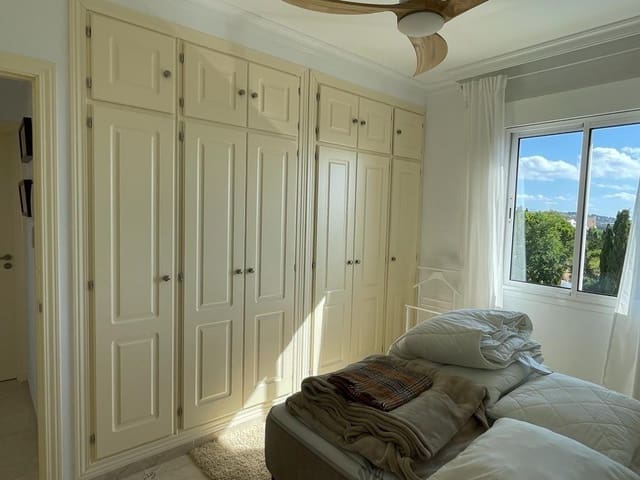 1 chambre Appartement à vendre à Torreguadiaro, San Roque avec piscine garage - 246 000 € (Ref: 9455709)