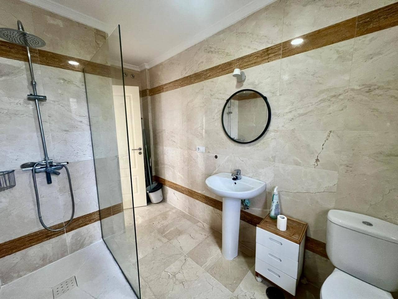 1 soverom Leilighet til salgs i Torreguadiaro med svømmebasseng garasje - € 246 000 (Ref: 9455709)