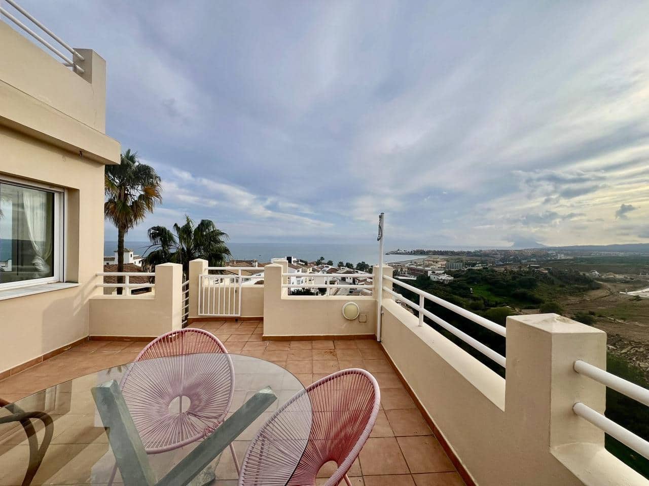 1 soverom Leilighet til salgs i Torreguadiaro med svømmebasseng garasje - € 246 000 (Ref: 9455709)