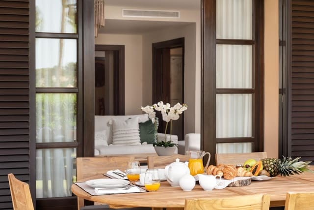 4 makuuhuone Huvila myytävänä paikassa Sotogrande Alto, San Roque mukana uima-altaan 
autotalli - 1 180 000 € (Ref: 9468984)