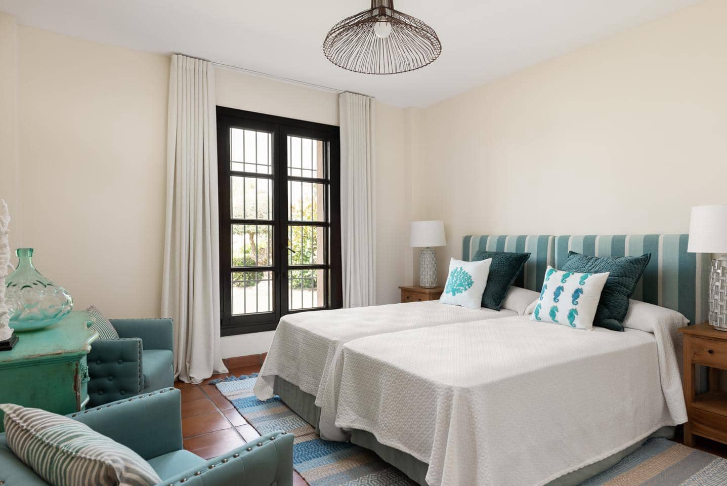 4 makuuhuone Huvila myytävänä paikassa Sotogrande mukana uima-altaan 
autotalli - 1 180 000 € (Ref: 9468984)