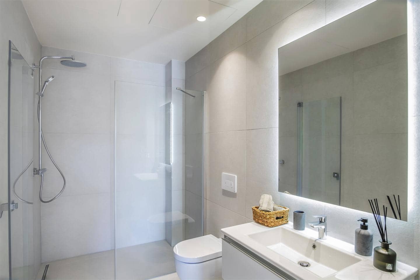 4 Zimmer Villa zu verkaufen in El Velerin mit Pool Garage - 4.500.000 € (Ref: 9471894)