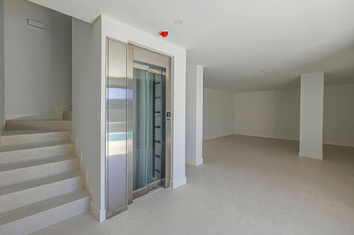 3 bedroom Villa for sale in Benahavis with pool garage - € 1,490,000 (Ref: 9483259)