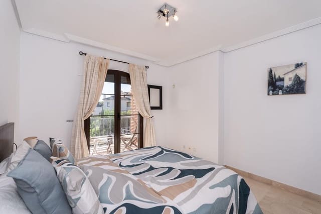 2 bedroom Flat for sale in Los Arqueros - Puerto del Almendro, Benahavís with pool garage - € 465,000 (Ref: 9492725)