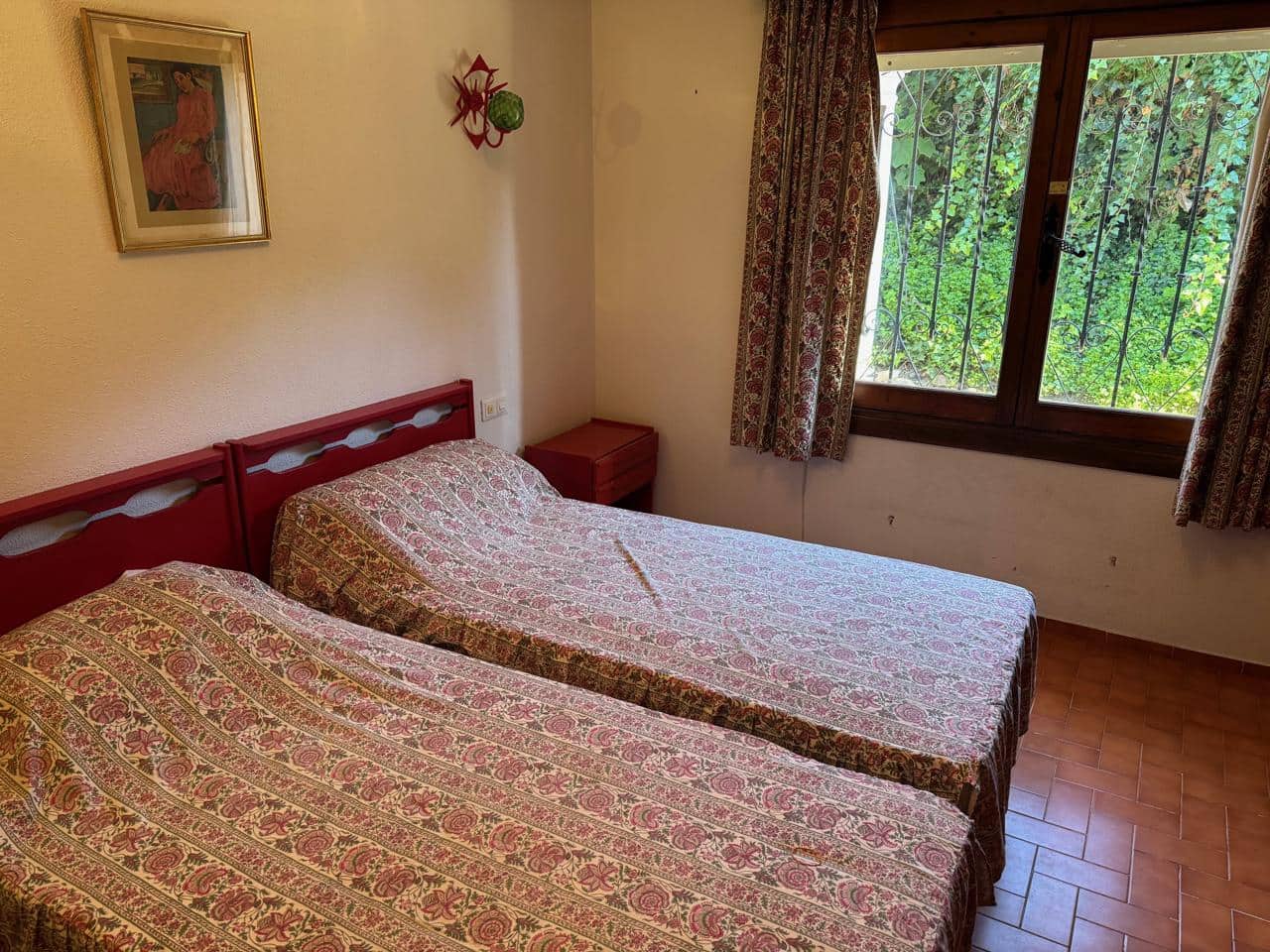 3 bedroom Villa for sale in El Paraiso with garage - € 1,375,000 (Ref: 9496417)