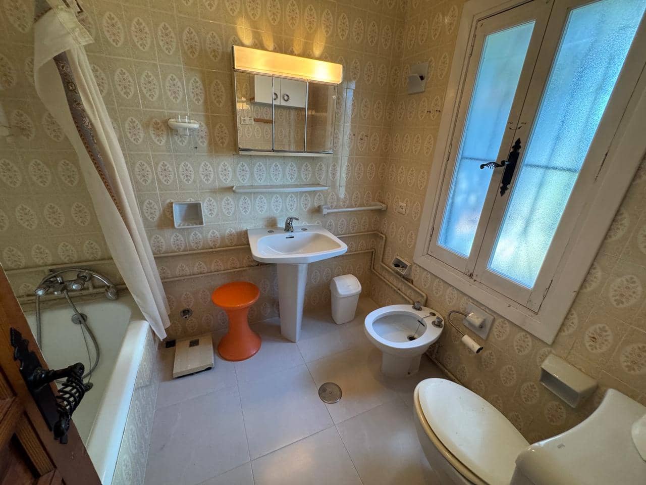 3 bedroom Villa for sale in El Paraiso with garage - € 1,375,000 (Ref: 9496417)