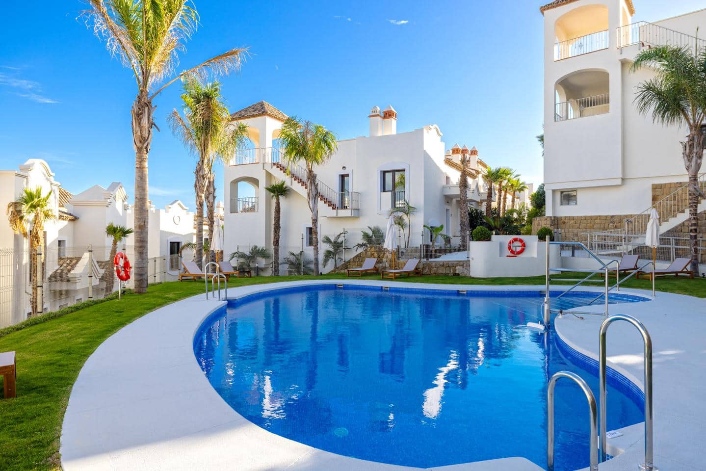 3 sovrum Villa till salu i Estepona med pool garage - 470 250 € (Ref: 9496421)