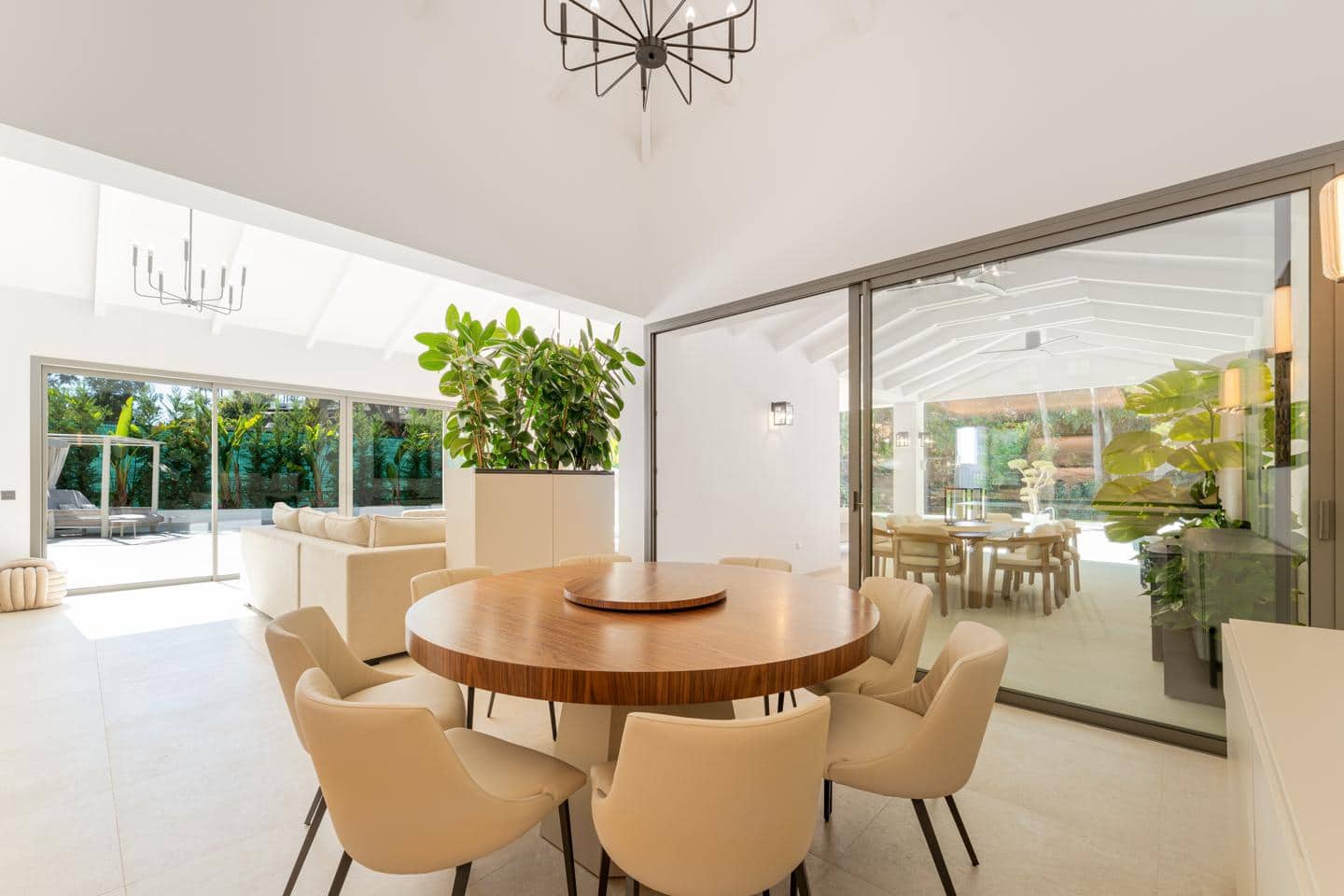 5 slaapkamer Villa te koop in Marbella met zwembad garage - € 4.950.000 (Ref: 9525857)