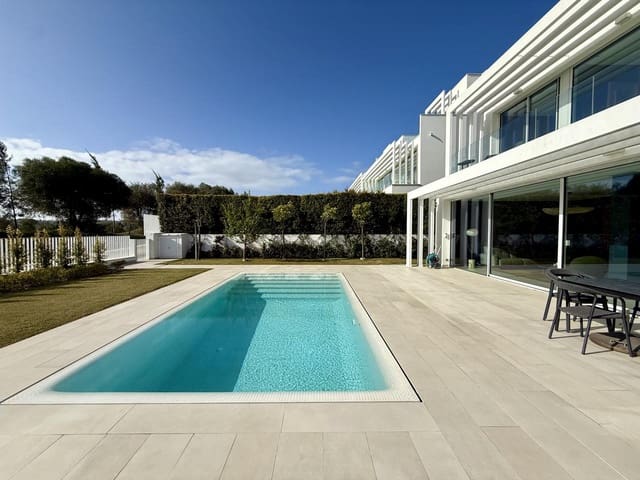 5 quarto Moradia para venda em Sotogrande Alto, San Roque com piscina garagem - 1 450 000 € (Ref: 9533126)