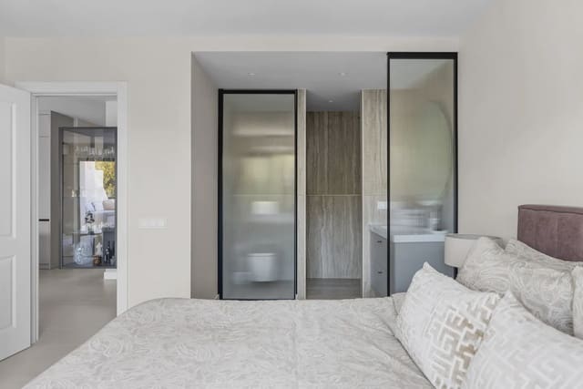 3 sypialnia Mieszkanie na sprzedaż w Artola, Marbella z basenem garażem - 599 000 € (Ref: 9536660)