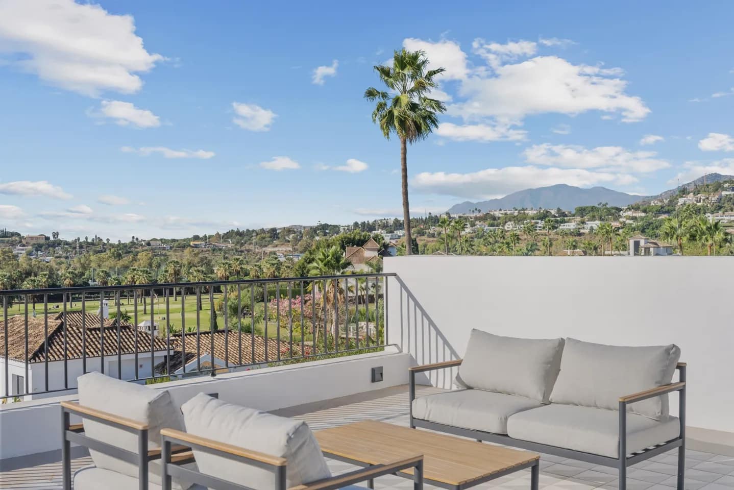 4 sovrum Villa till salu i Marbella med pool garage - 2 895 000 € (Ref: 9536662)