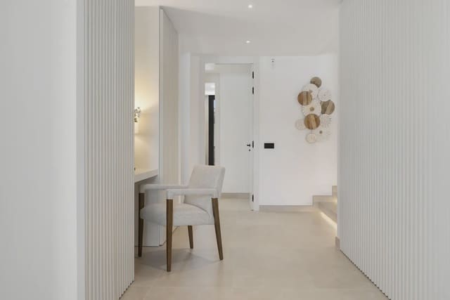 4 chambre Villa/Maison à vendre à Guadalmina Alta, Marbella avec piscine garage - 3 580 000 € (Ref: 9536663)