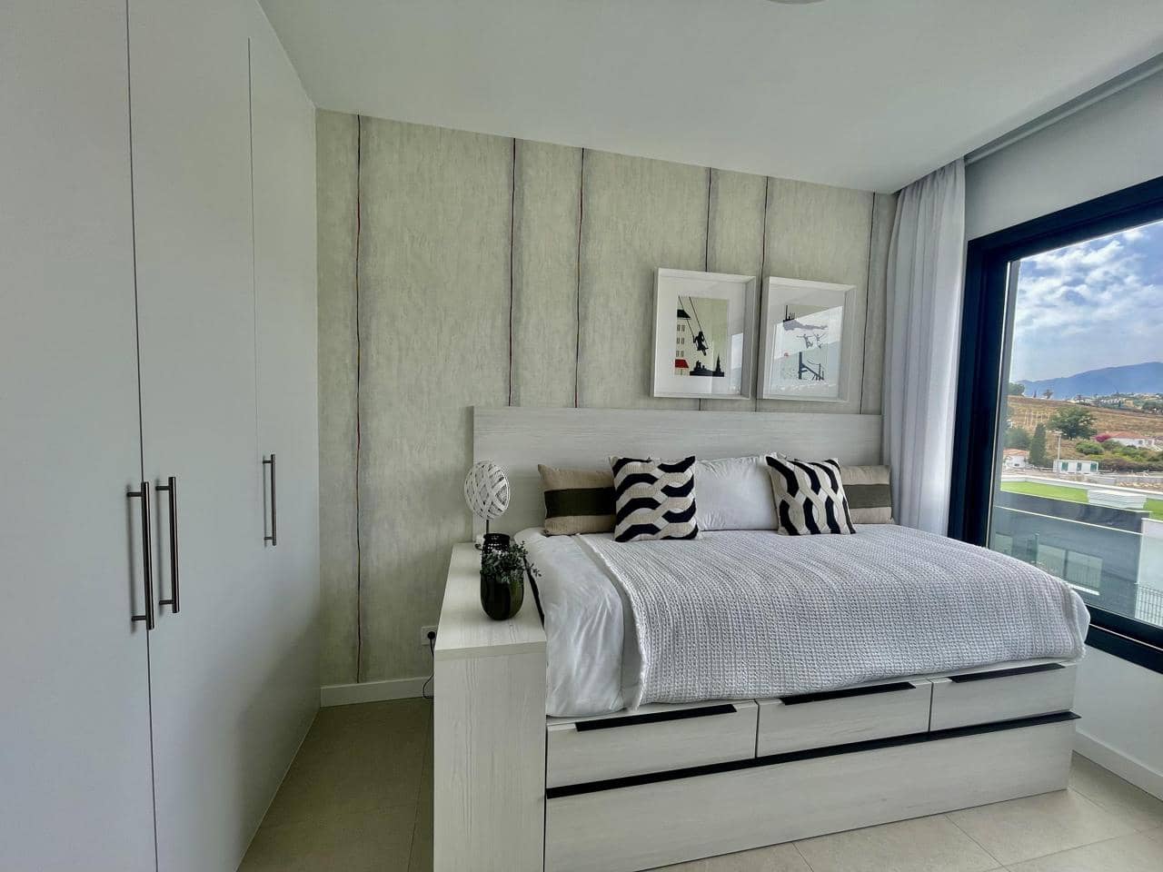 3 soveværelse Villa til salg i Estepona med swimmingpool garage - € 850.000 (Ref: 9536667)