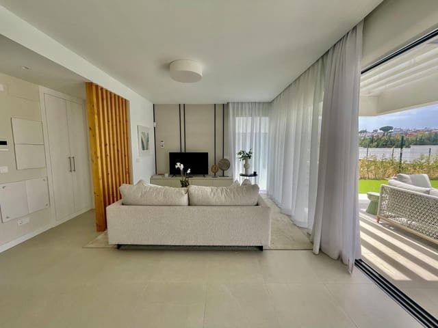 3 soveværelse Villa til salg i Nueva Atalaya, Estepona med swimmingpool garage - € 850.000 (Ref: 9536667)