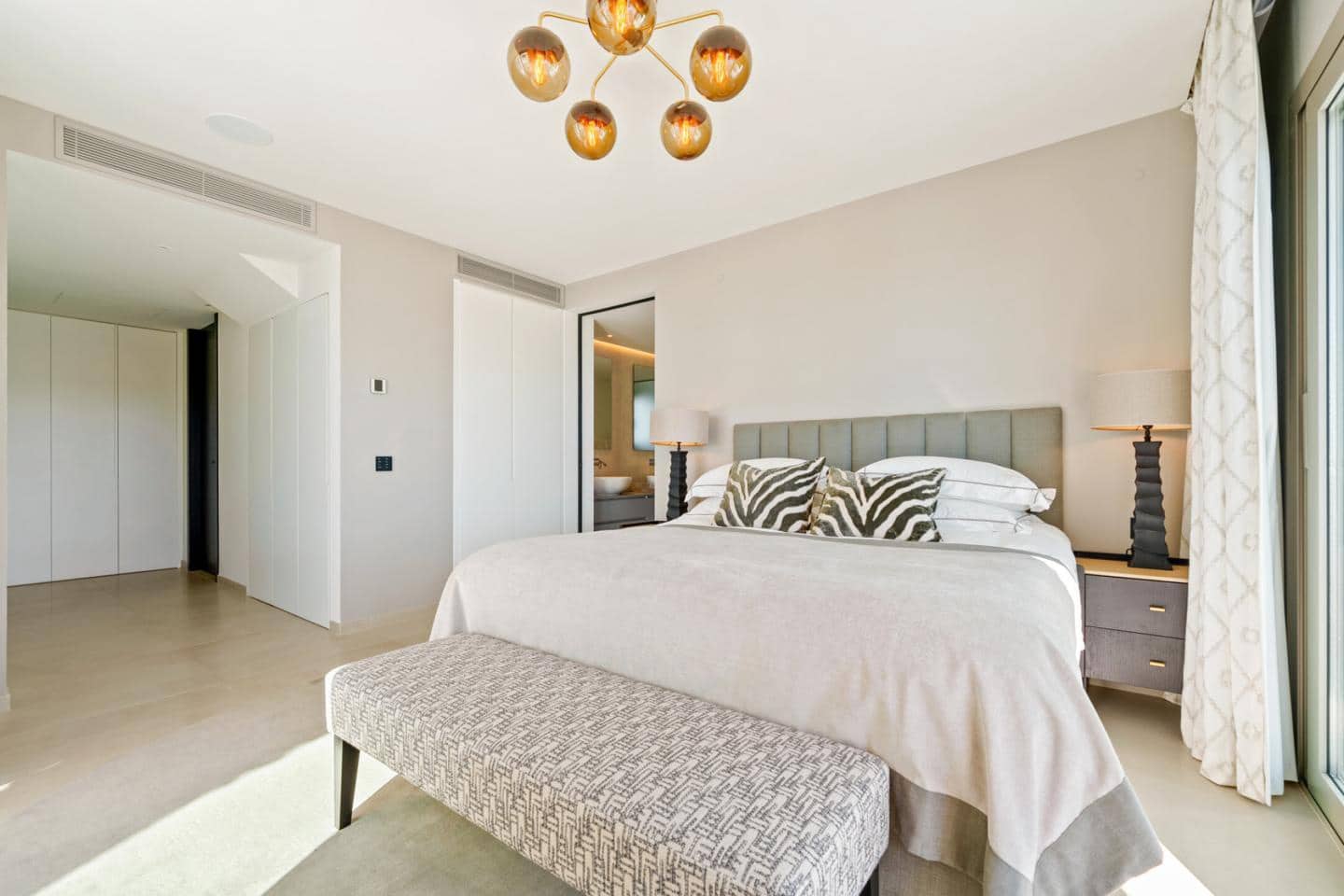 3 sypialnia Mieszkanie na sprzedaż w Marbella z basenem garażem - 3 150 000 € (Ref: 9570030)