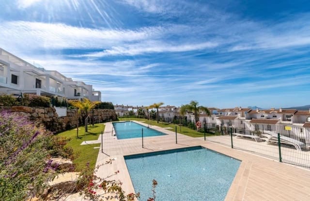 3 chambre Villa/Maison à vendre à Chullera, Manilva avec piscine garage - 699 000 € (Ref: 9579979)