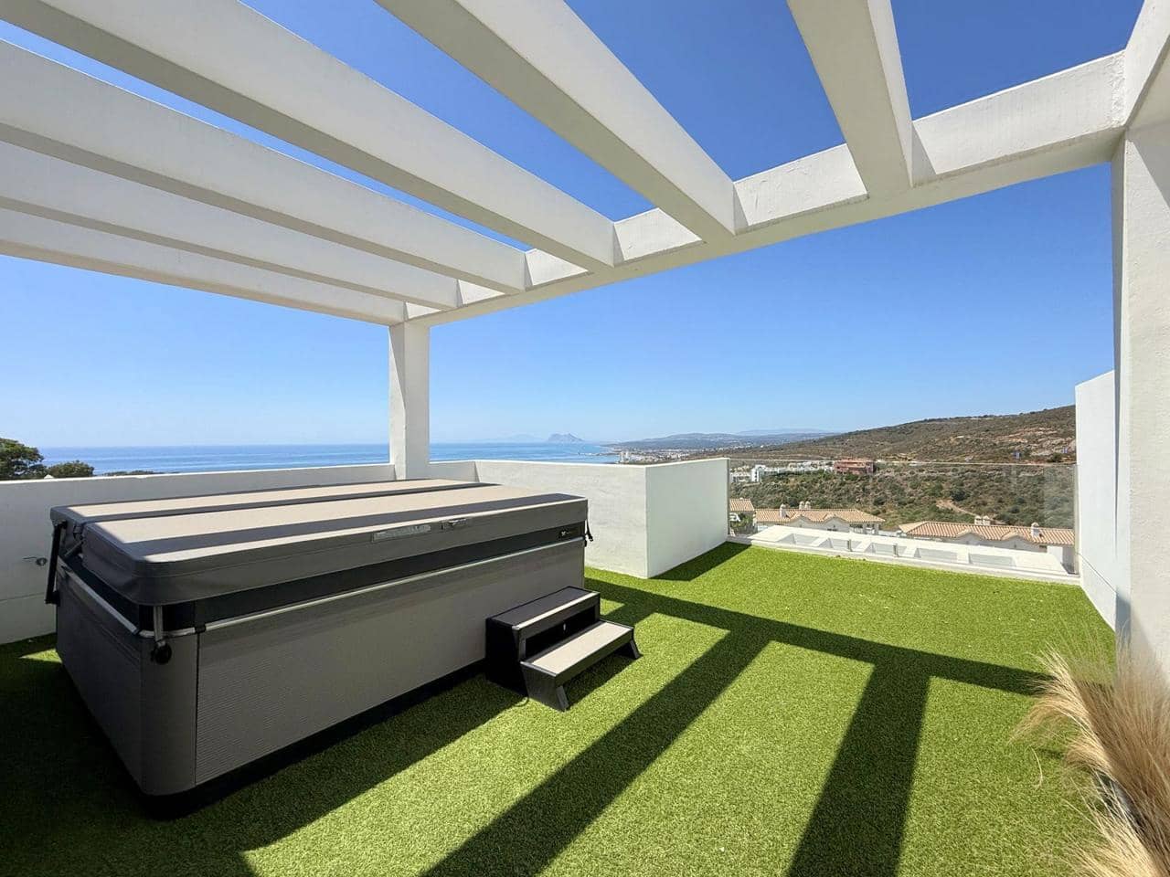 3 chambre Villa/Maison à vendre à Manilva avec piscine garage - 699 000 € (Ref: 9579979)