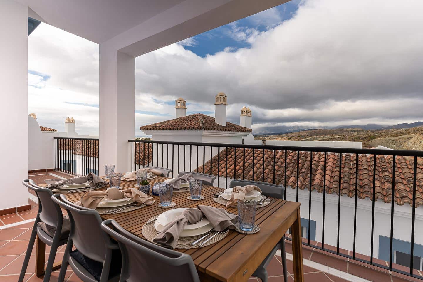 3 bedroom Flat for sale in Benahavis with pool garage - € 575,000 (Ref: 9579980)