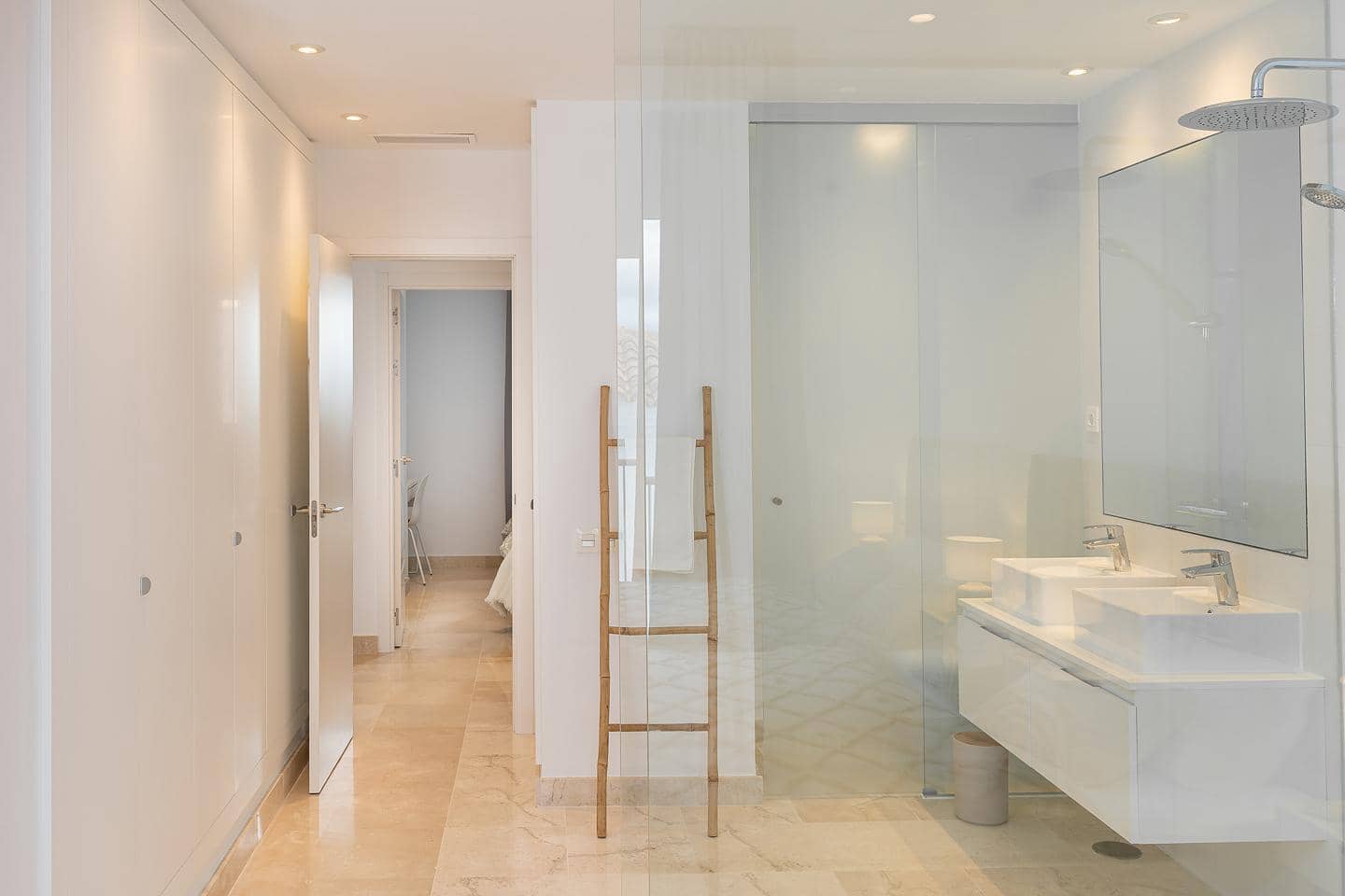 3 bedroom Flat for sale in Benahavis with pool garage - € 575,000 (Ref: 9579980)